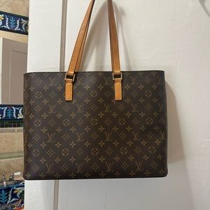 Louis Vuitton Luco Tote